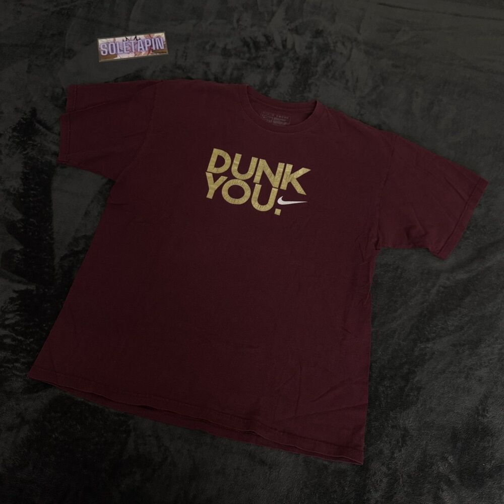 Nike Dunk You T-Shirt Maroon Mens Short Sleeve Crew Neck Athletic Tee - Medium